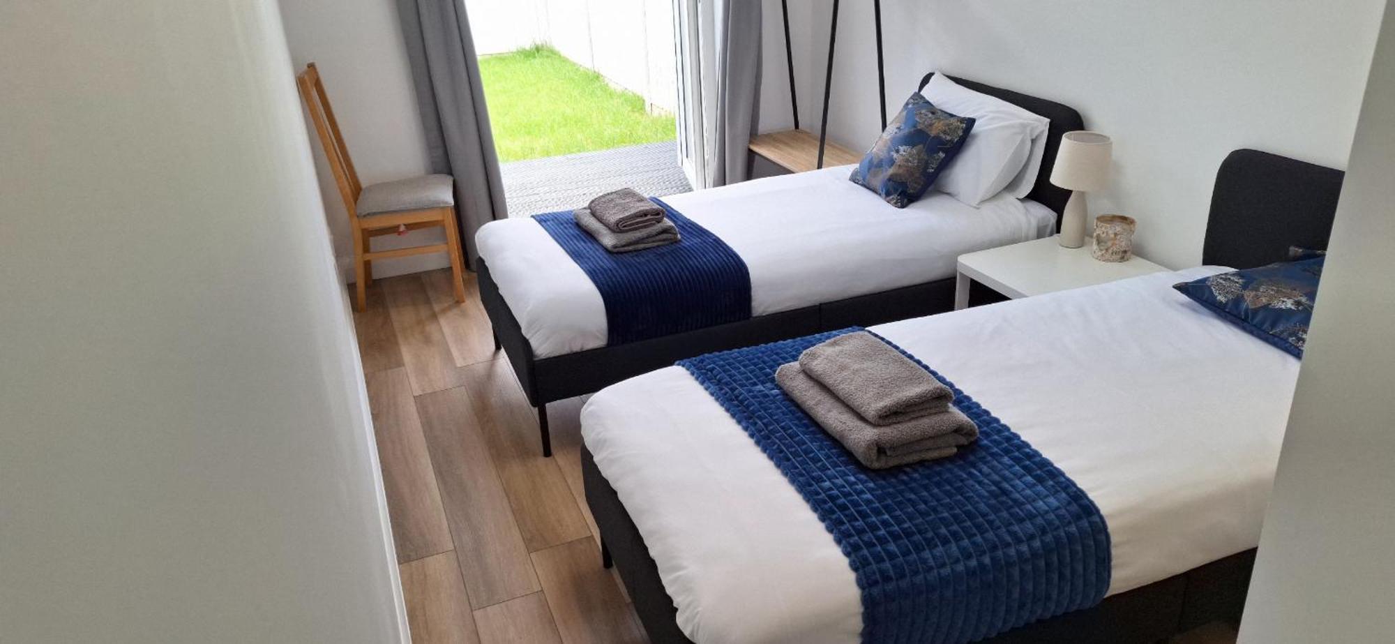 New 3 Bedrooms Flat In Ashford Near Heathrow エクステリア 写真