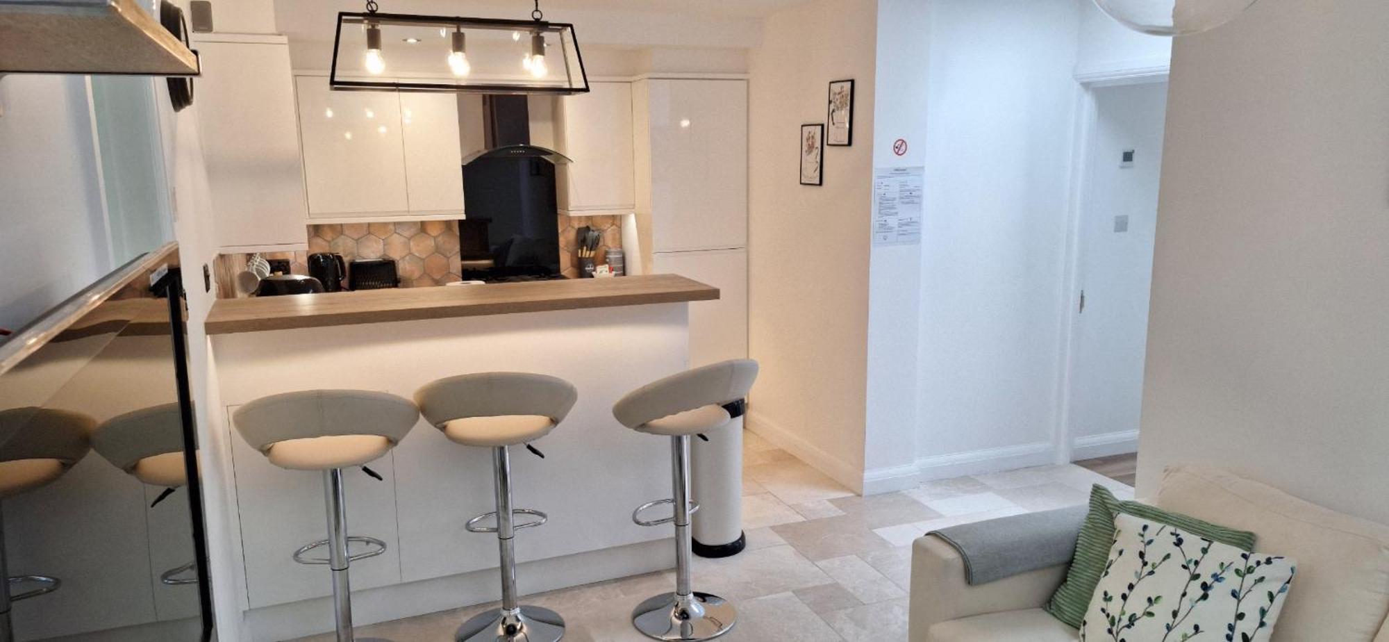 New 3 Bedrooms Flat In Ashford Near Heathrow エクステリア 写真