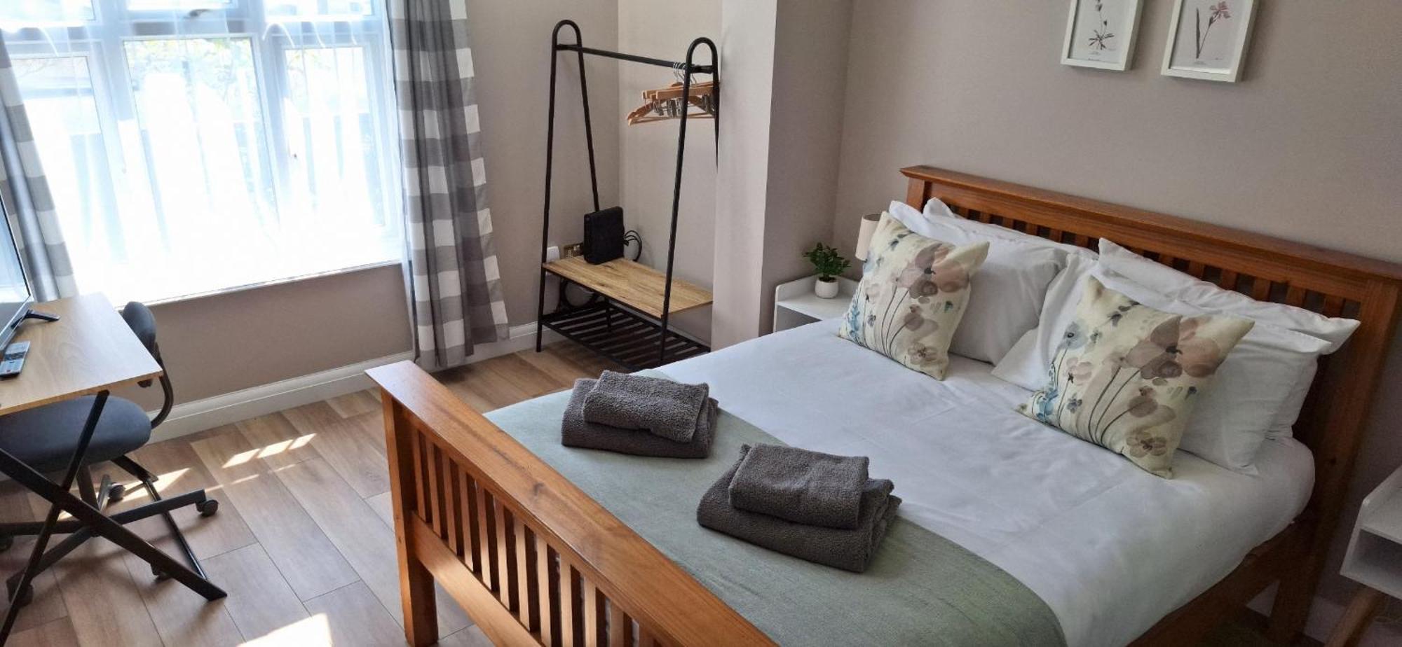 New 3 Bedrooms Flat In Ashford Near Heathrow エクステリア 写真